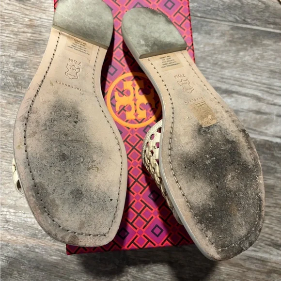 Tory Burch Women's Cream Woven Slide Sandals. only worn a couple times. - Picture 5 of 5